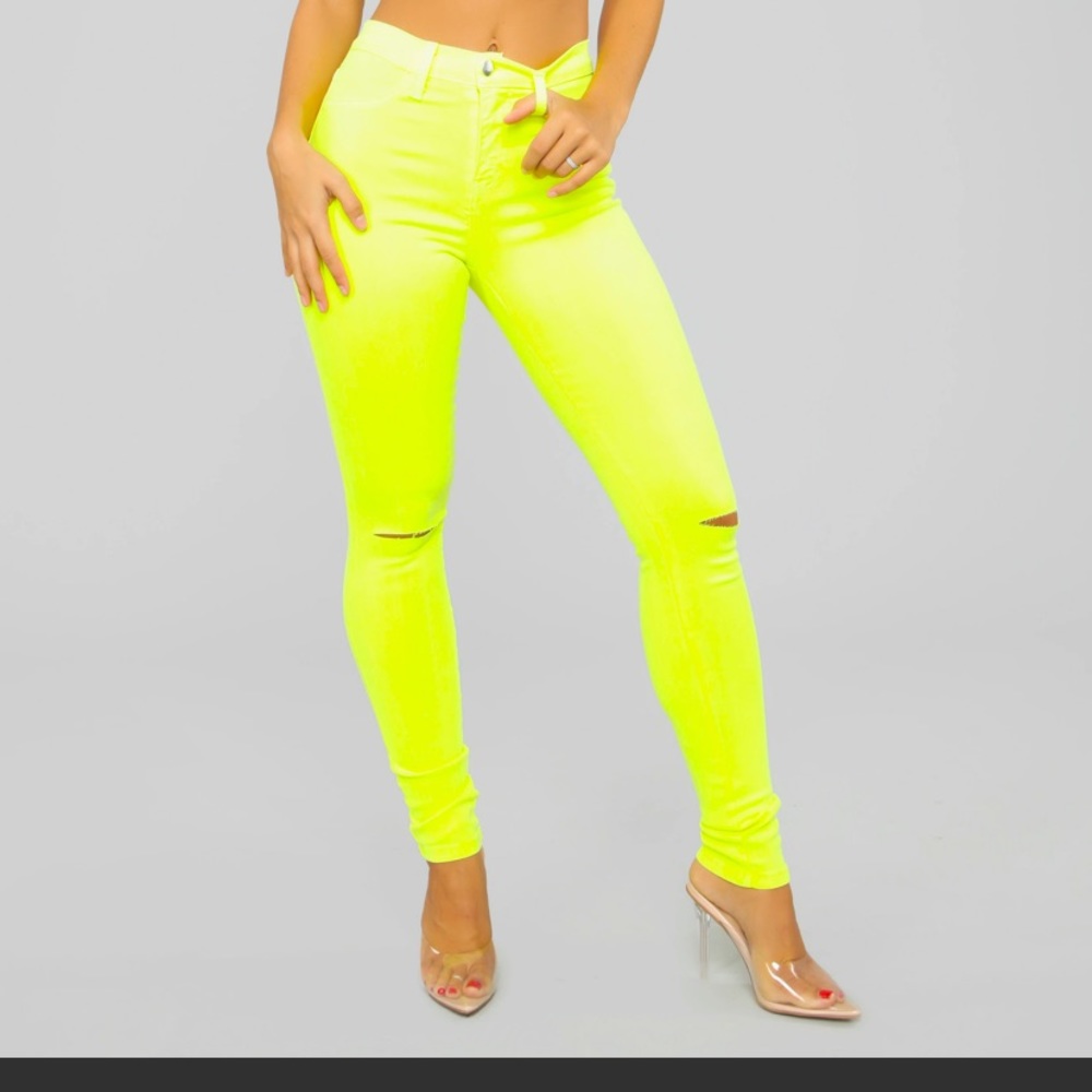 FASHION NOVA JEANS